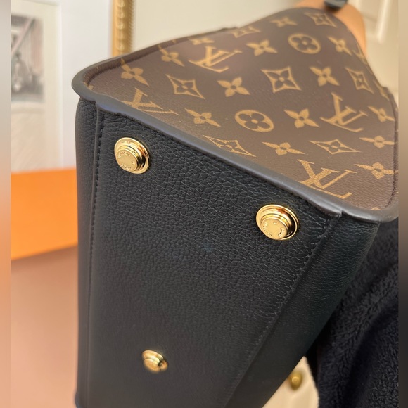 Brand new with box Louis Vuitton On My Side MM tote/crossbody/shoulder bag - Picture 7 of 10